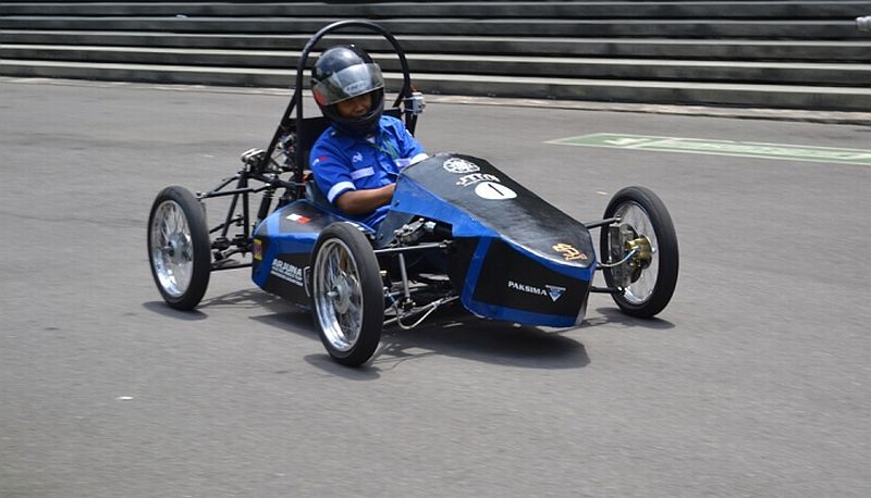 Dua Mobil Buatan UGM Dapat Penghargaan Di Jepang